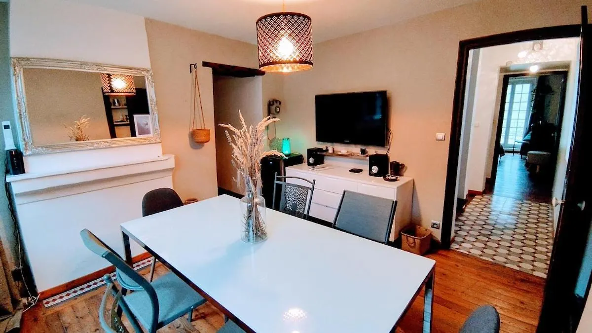 Maison Triplex Atypique Centre-Historique 140 M2 Embrun Holiday home