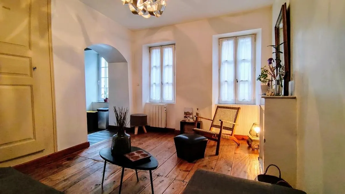 Maison Triplex Atypique Centre-Historique 140 M2 Embrun Holiday home