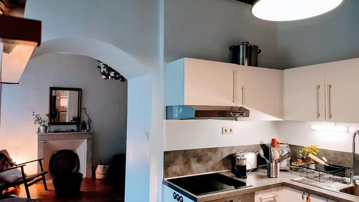 Maison Triplex Atypique Centre-Historique 140 M2 Embrun 0*,  France