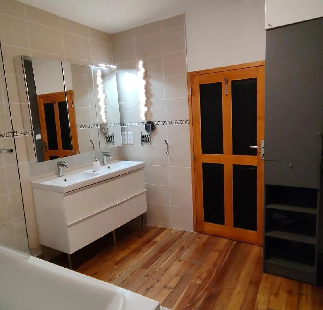 Maison Triplex Atypique Centre-Historique 140 M2 Embrun Holiday home