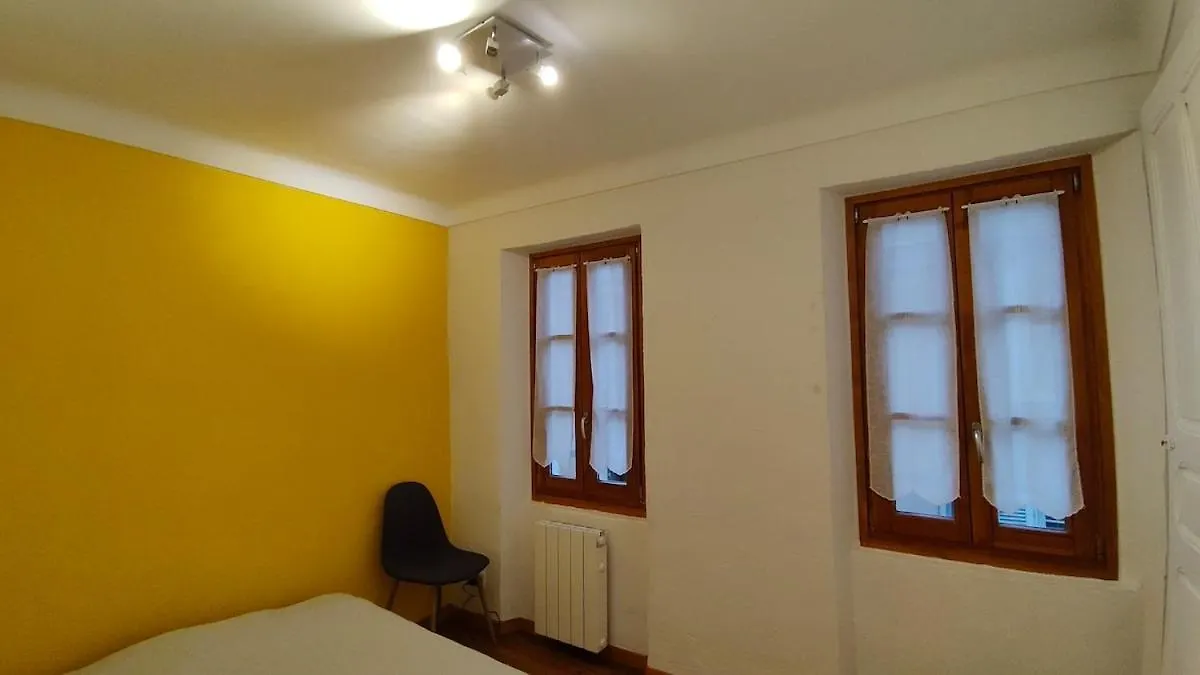 Maison Triplex Atypique Centre-Historique 140 M2 Embrun 0*,