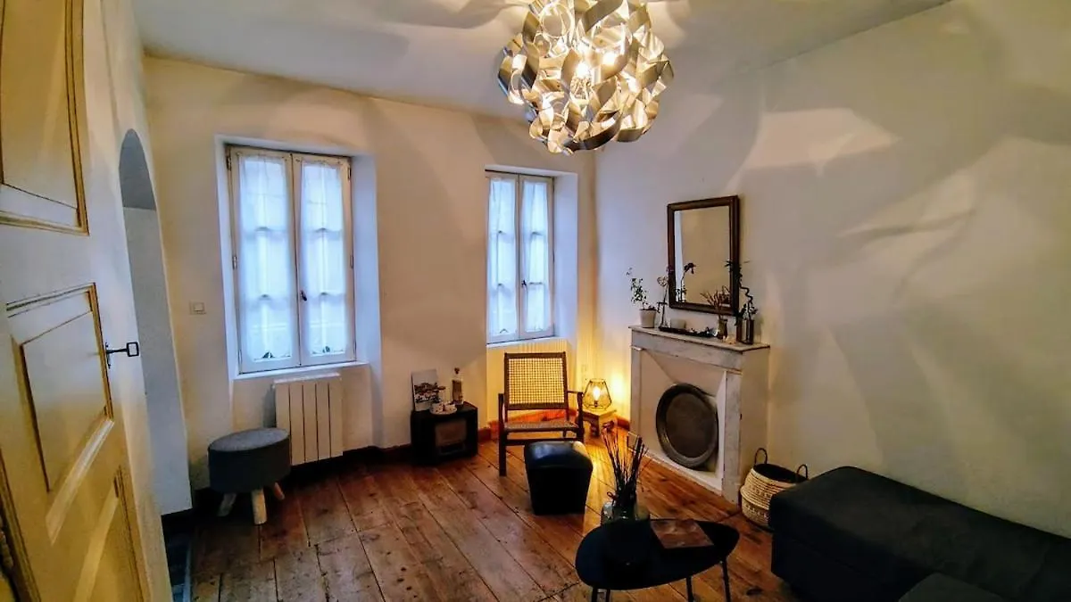 Maison Triplex Atypique Centre-Historique 140 M2 Embrun