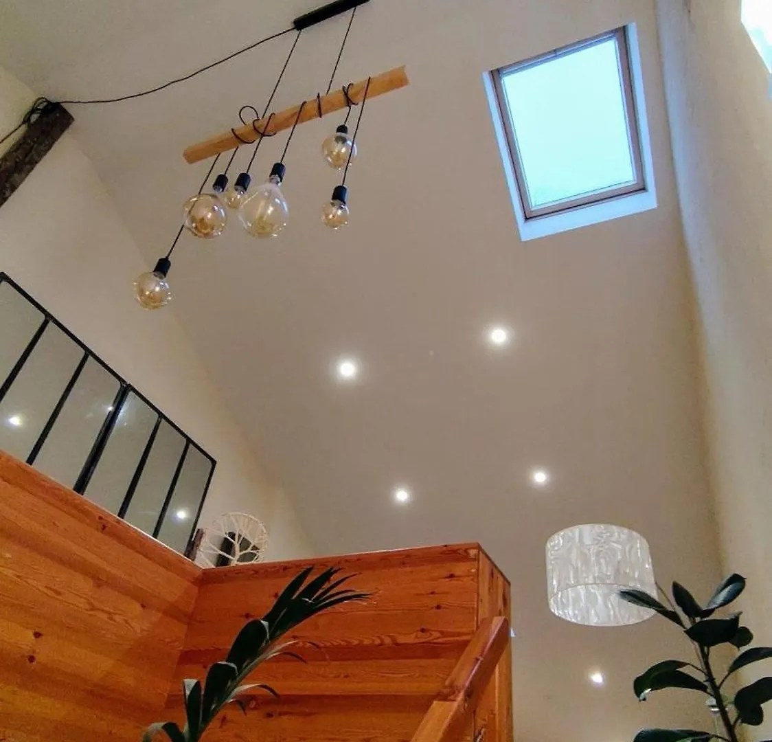 Maison Triplex Atypique Centre-Historique 140 M2 Embrun 0*,