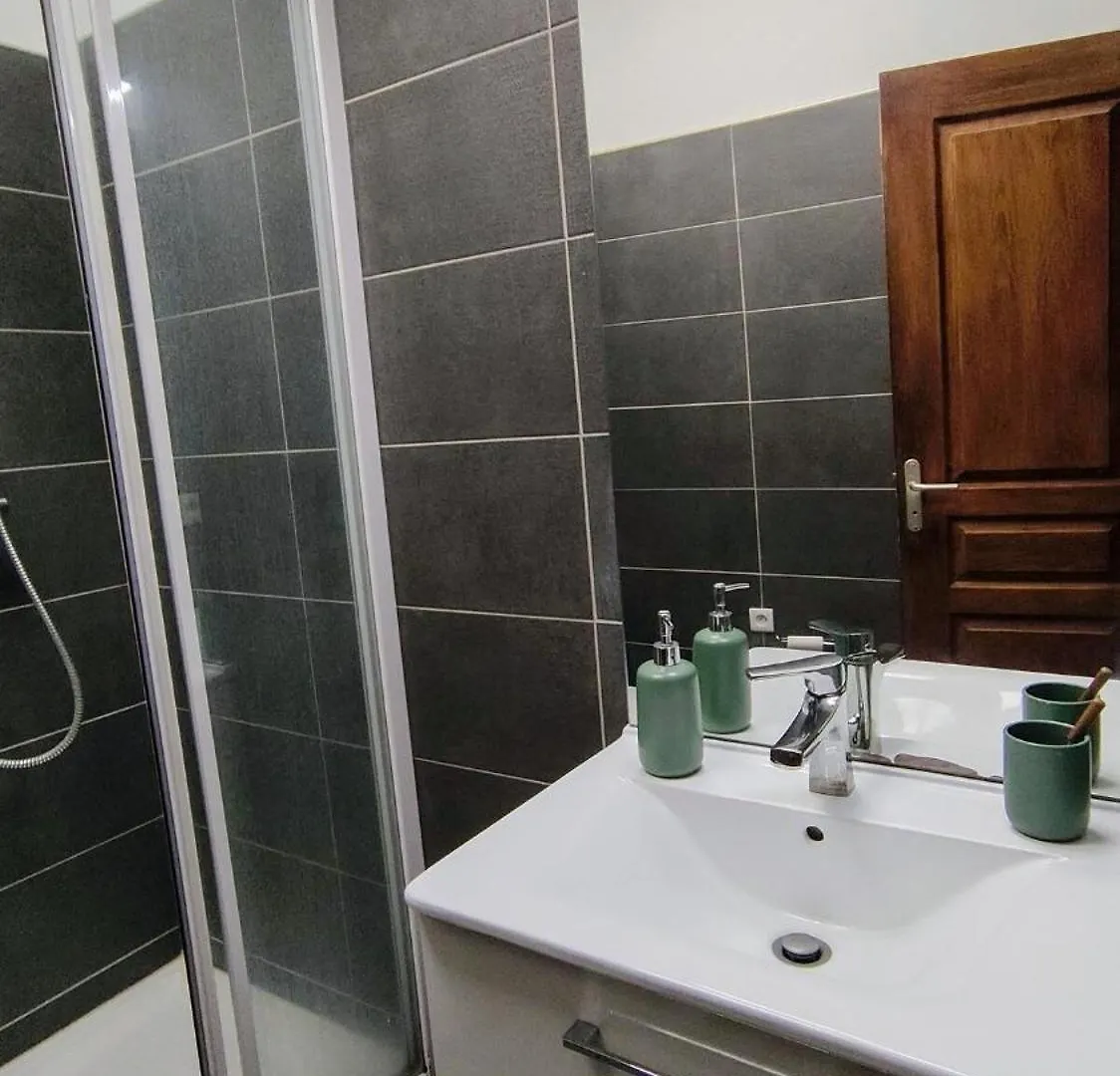 Maison Triplex Atypique Centre-Historique 140 M2 Embrun